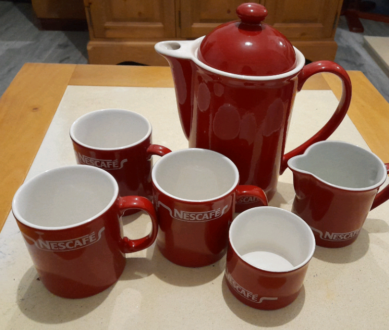 Vintage Nescafé coffee/tea set