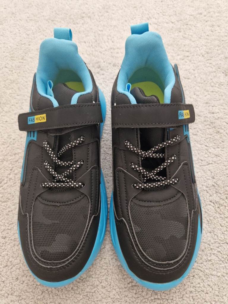 New Trainers Size 7 
