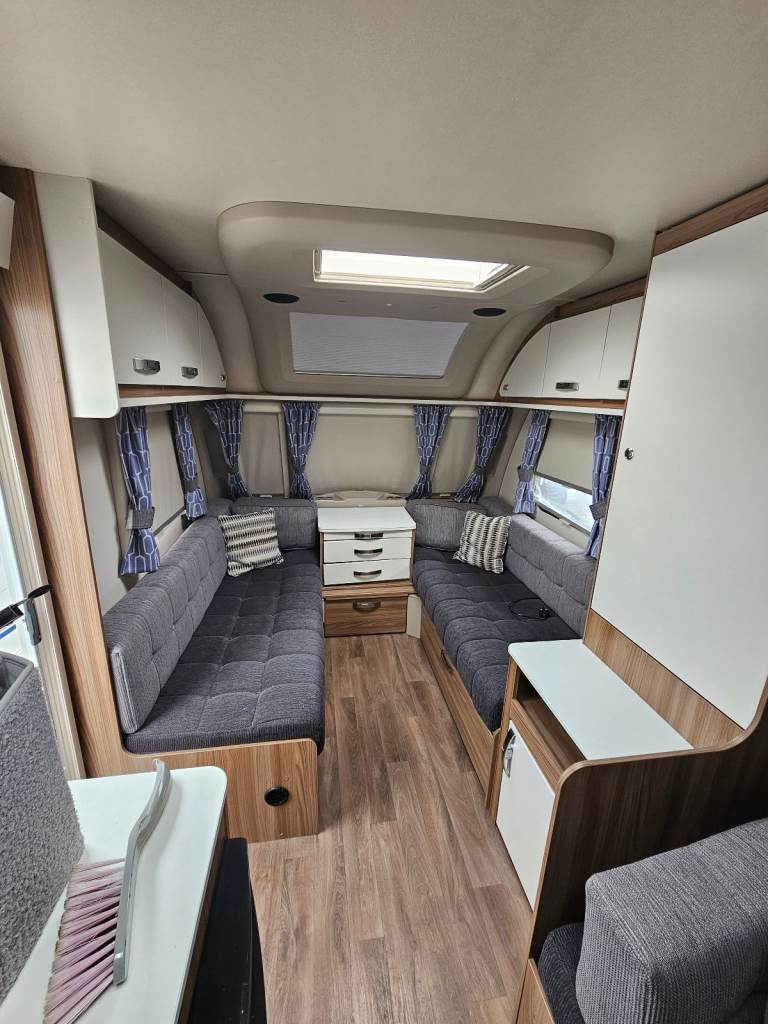 SWIFT Sprite Major 6 TD 6 Berth End Bedroom 2018 in very good condition. 