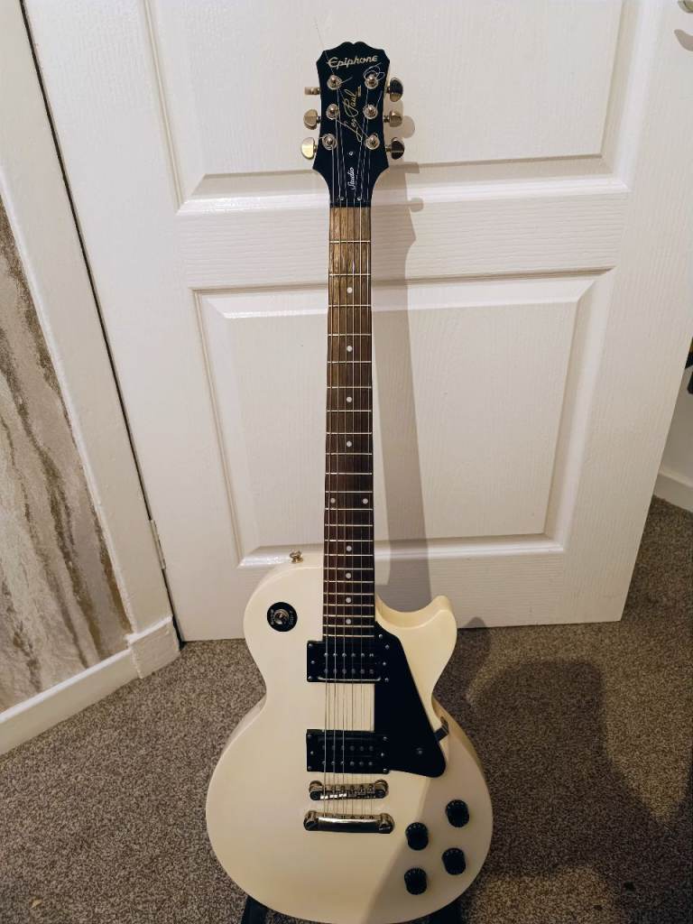 Epiphone Les Paul Studio Electric Guitar, Alpine White