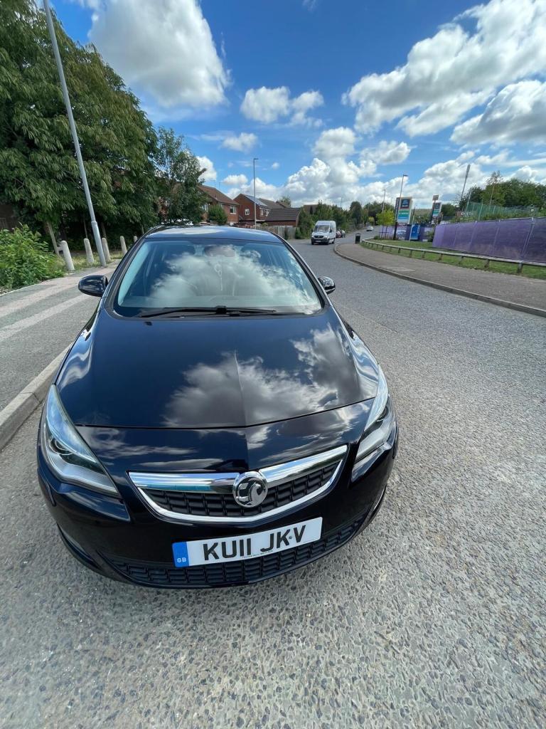 2011 Vauxhall Astra 1.6i 16V Elite 5dr Auto HATCHBACK Petrol Automatic