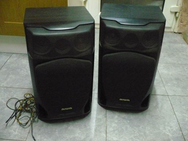 Aiwa Stereo Speakers – Black, Good Condition