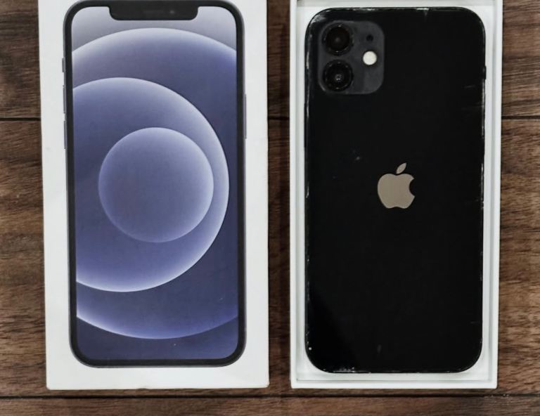 iPhone 12 Black