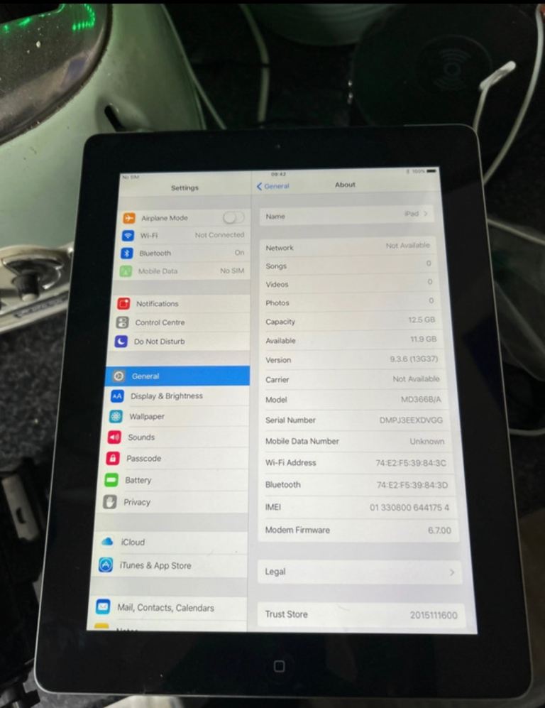 Apple iPad 64GB Silver - Good Condition