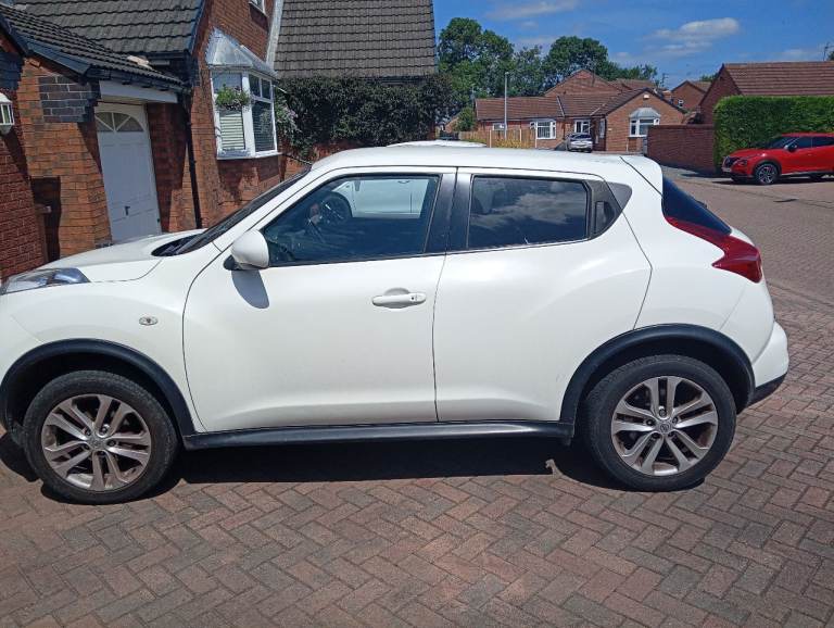 Nissan, JUKE, Hatchback, 2013, Manual, 1461 (cc), 5 doors