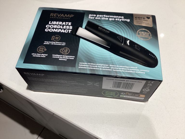 NEW: REVAMP cordless hair straightener 