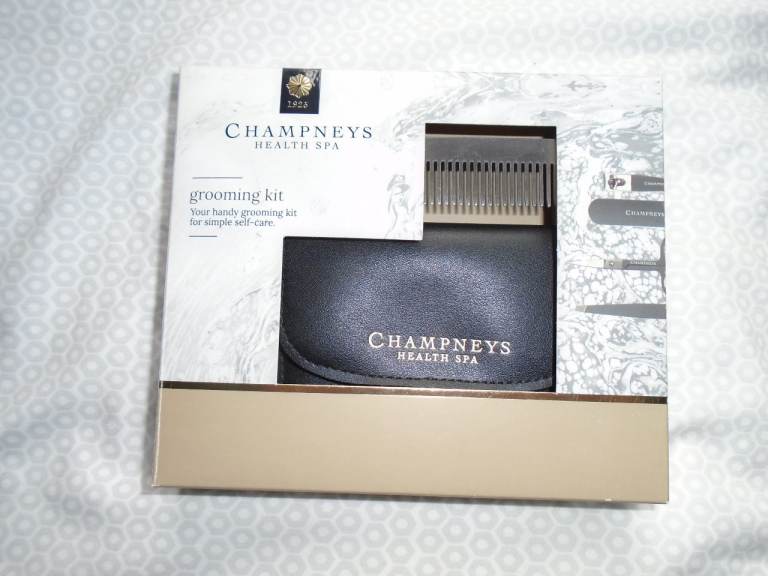 image for a BRAND NEW CHAMPNEYS HEALTH SPA 5 PIECE GROOMING KIT for MANICURES and PEDICURES