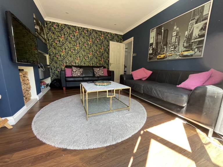 🏥 Royal Surrey Hospital Houseshare Bills/Cleaner Inc🌳