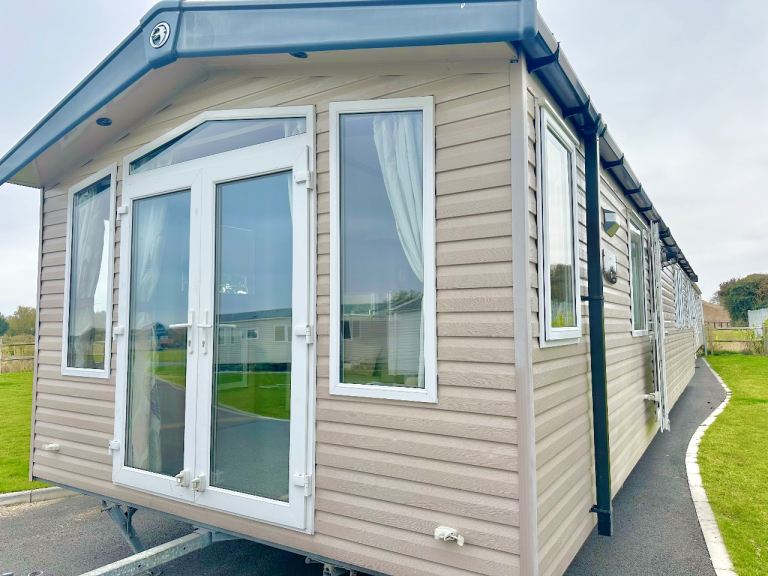 Cheap Static Caravans For Sale Norfolk Suffolk Border On The Suffolk Coast 11.5 Month Usage 