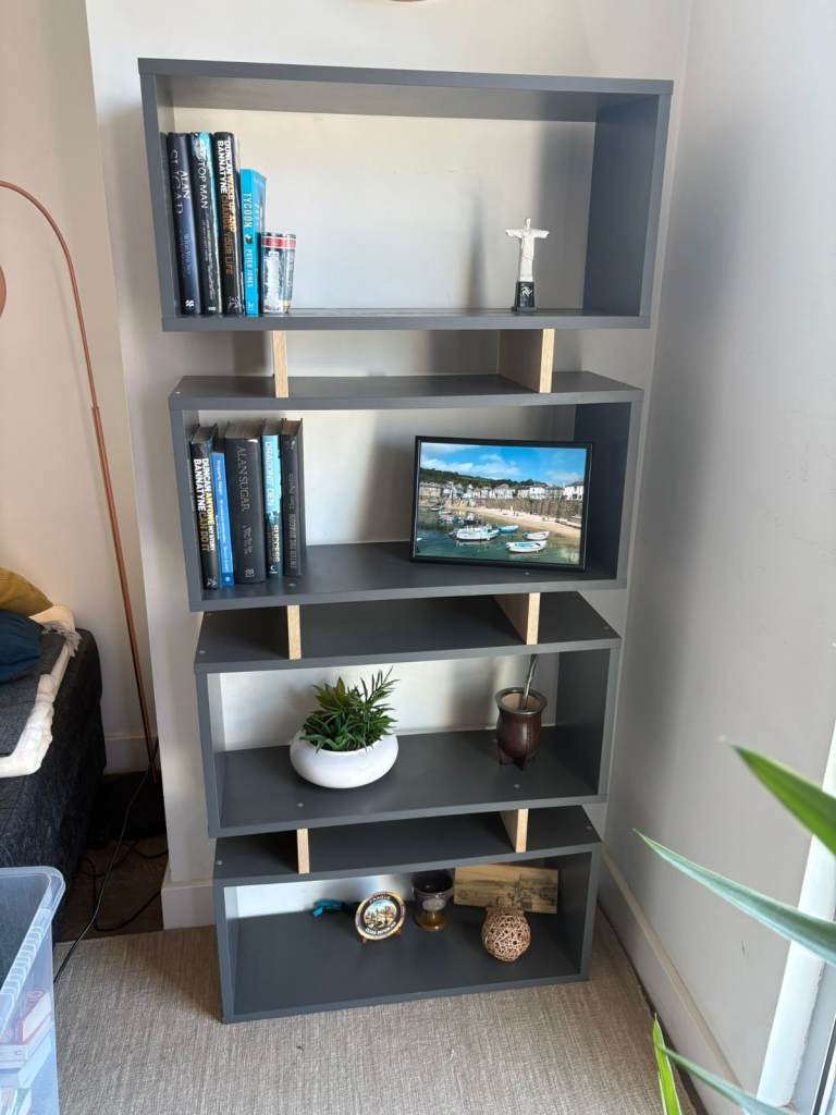 Bookshelf/case