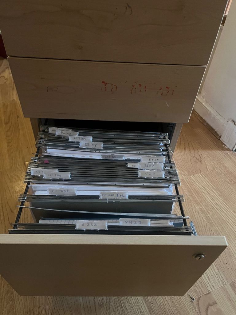3 Drawers good wood 