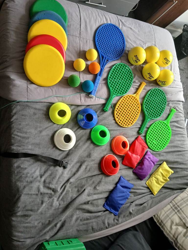 Kids games, sport and activity equipment 