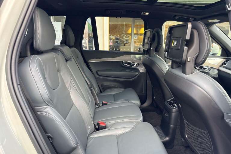 2022 Volvo XC90 2.0h T8 Recharge 18.8kWh Inscription Pro SUV 5dr Petrol Plug-in Hybrid Auto ESTAT...