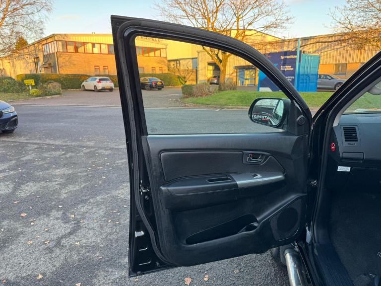 2015 Toyota Hilux Invincible D/Cab Pick Up 3.0 D-4D 4WD 171 Auto PICK UP DIESEL Automatic