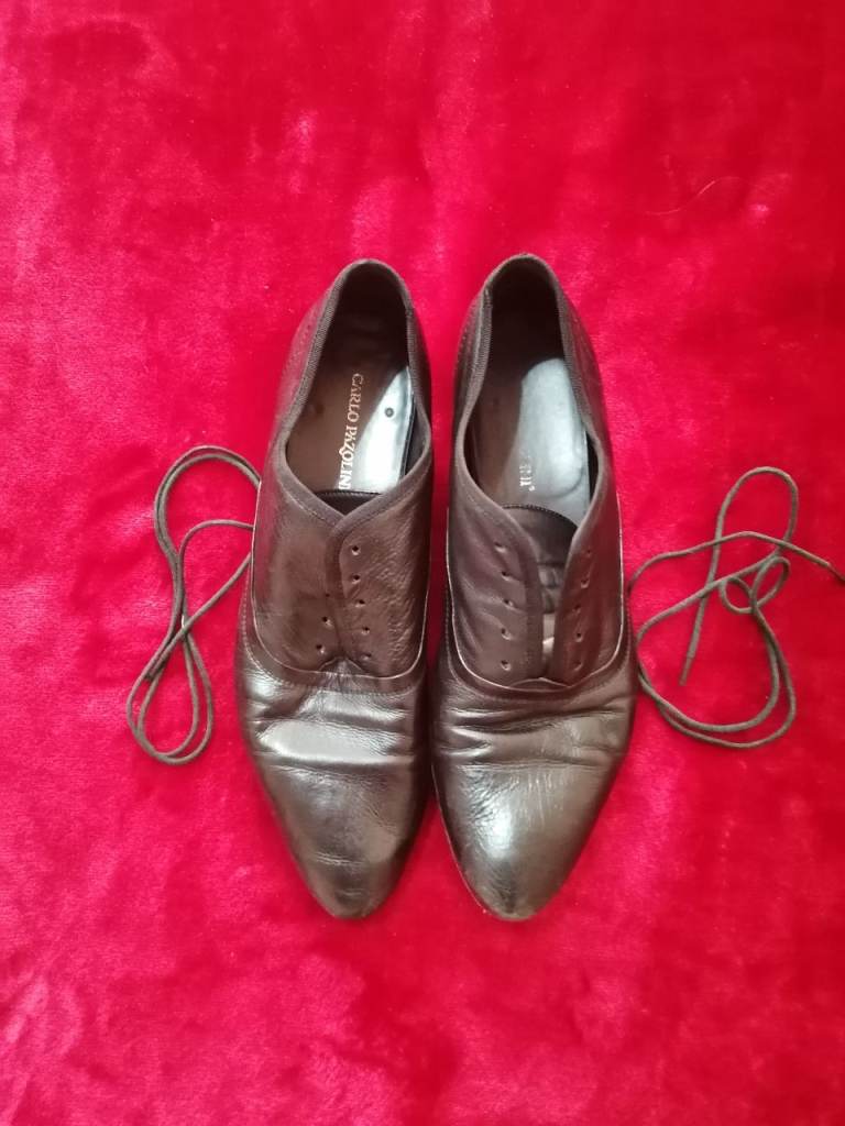 Men's leather shoes