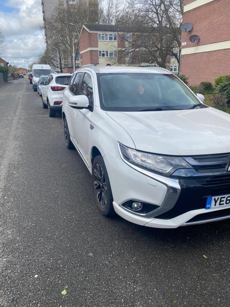 Mitsubishi, OUTLANDER, Estate, 2015, Other, 1998 (cc), 5 doors