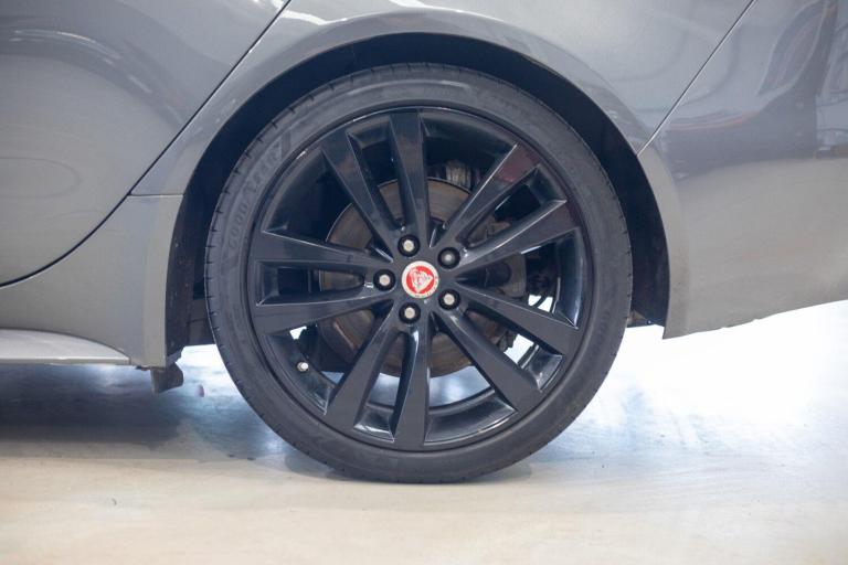 2015 Jaguar XE 2.0d R-Sport Saloon 4dr Diesel Auto Euro 6 (s/s) (180 ps) *Rear Camera + Ke SALOON...