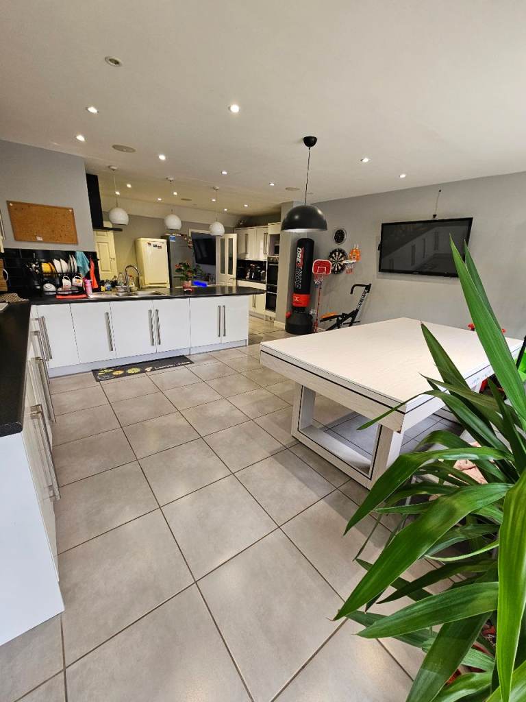 Lovely room for rent!!!