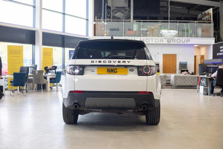 2018 Land Rover Discovery Sport 2.0 TD4 180 HSE Black 5dr Auto ESTATE DIESEL Automatic