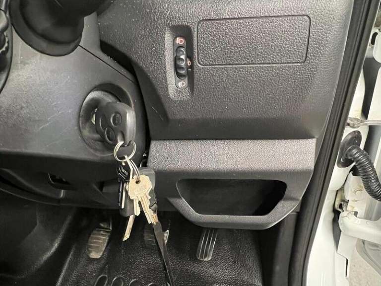  Nissan Interstar Interstar 2.3 dCi 35 Tekna L3 Euro 6 (s/s) 2dr Vehicle Transporter Diesel Manual