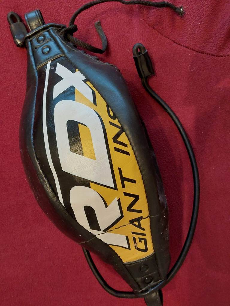 RDX YELLOW AND BLACK SPEED BAG WITH PUMP
