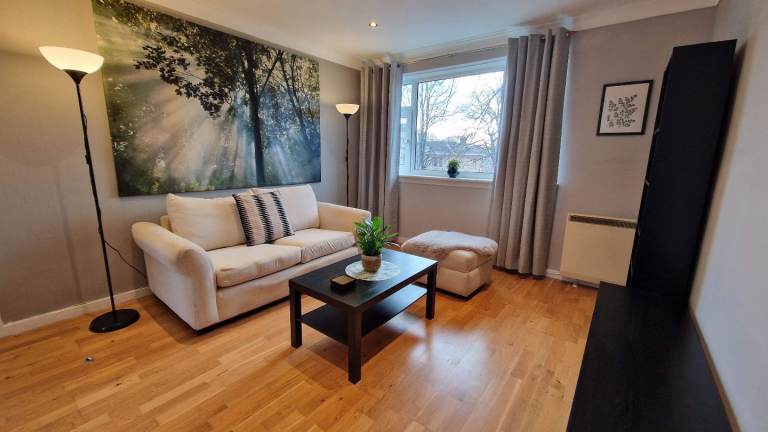 Modern one bedroom fully furnished flat - Pollokshields - 850pcm