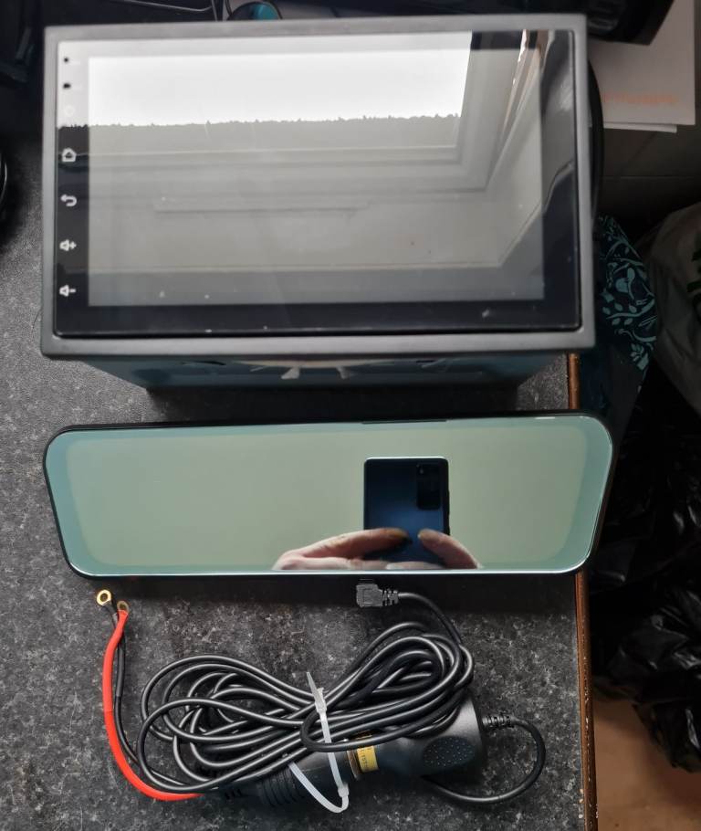 Car, van, 4x4 multi media stereo and camera's, l.e.d lights etc