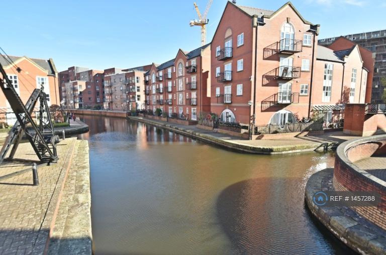 2 bedroom flat in Piccadilly Village Water-Front, Manchester, M1 (2 bed) (#1457288)