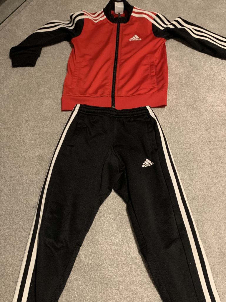 Kids (age 5-6) Adidas Tracksuit