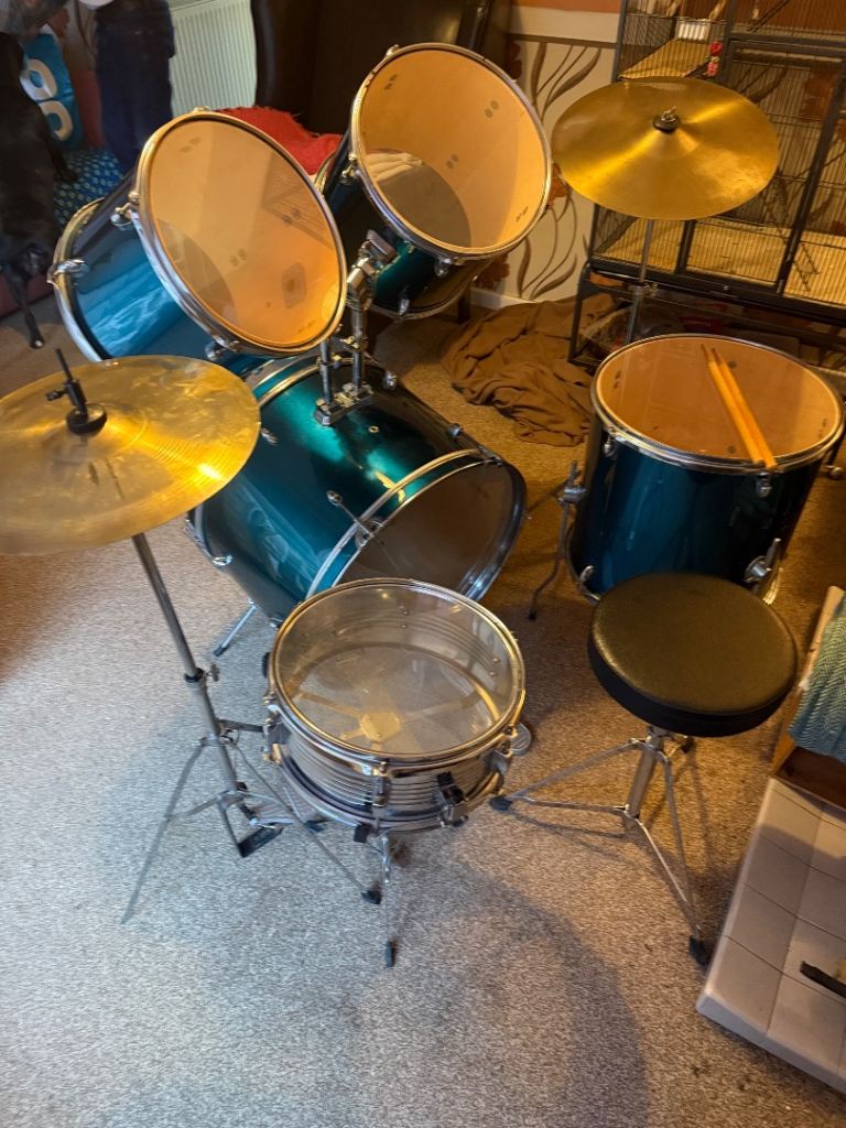 5 piece Drum kit 