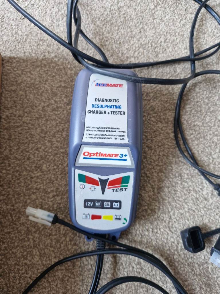 Optimate 3+ trickle charger 
