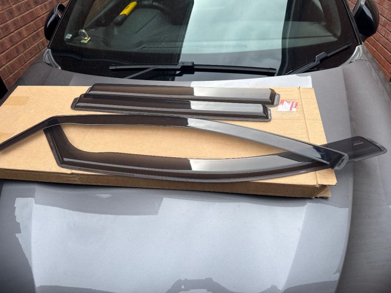 Windows clipper Toyota RAV4 