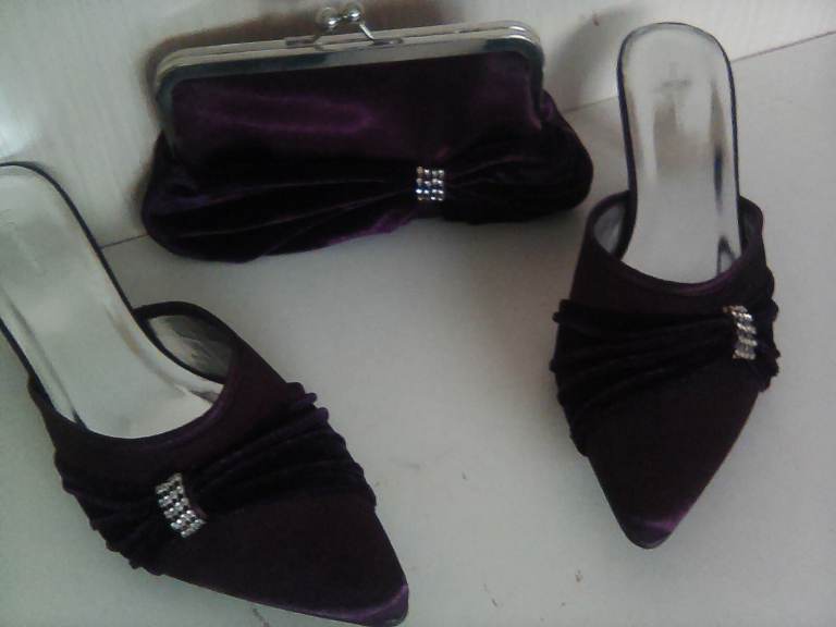 Ladies inspirations size 8 backless high heels shoes, Magenta, and ladies purse.