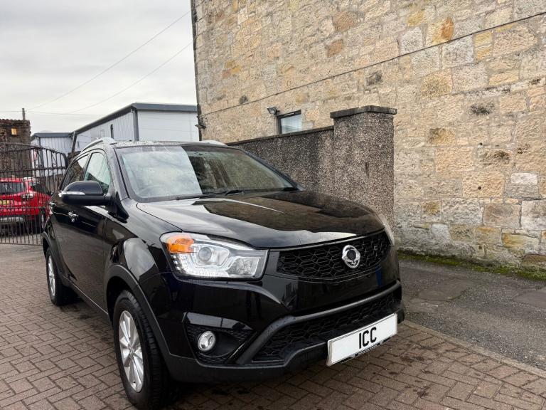 64 SSANGYONG KORANDO 2.0D 4X4 SE4 DIESEL SUV 5DR BLACK VERY LOW MILEAGE 11 STAMP