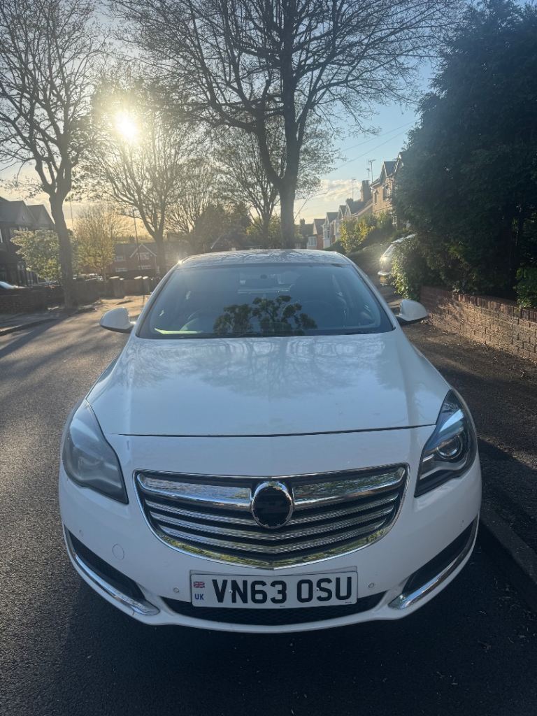Vauxhall, INSIGNIA, Hatchback, 2014, Manual, 1956 (cc), 5 doors