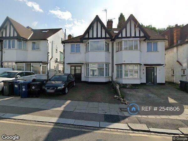 Studio flat in Heathfield Gardens, London, NW11 (#2541806)