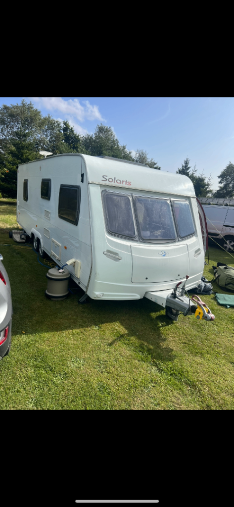 Lunar Solaris 4 berth