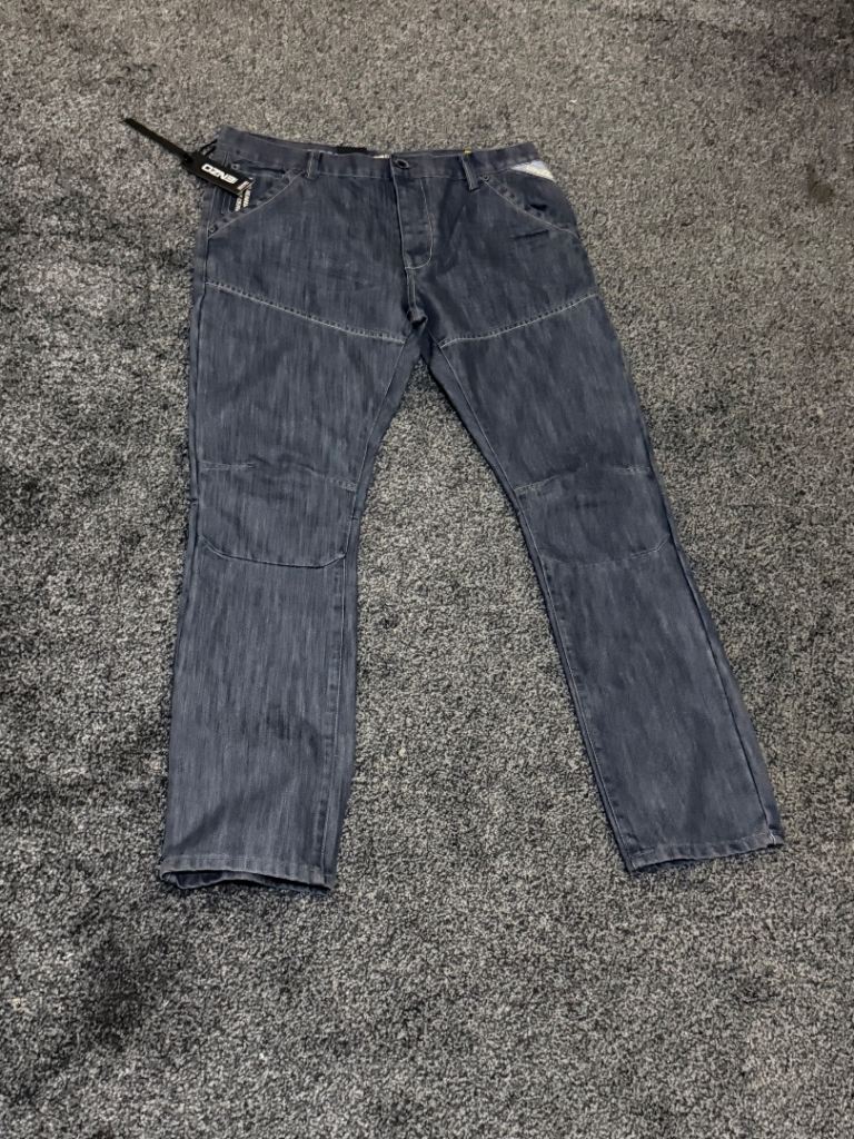 ENZO Jeans Grey Denim – Brand New with Tags
