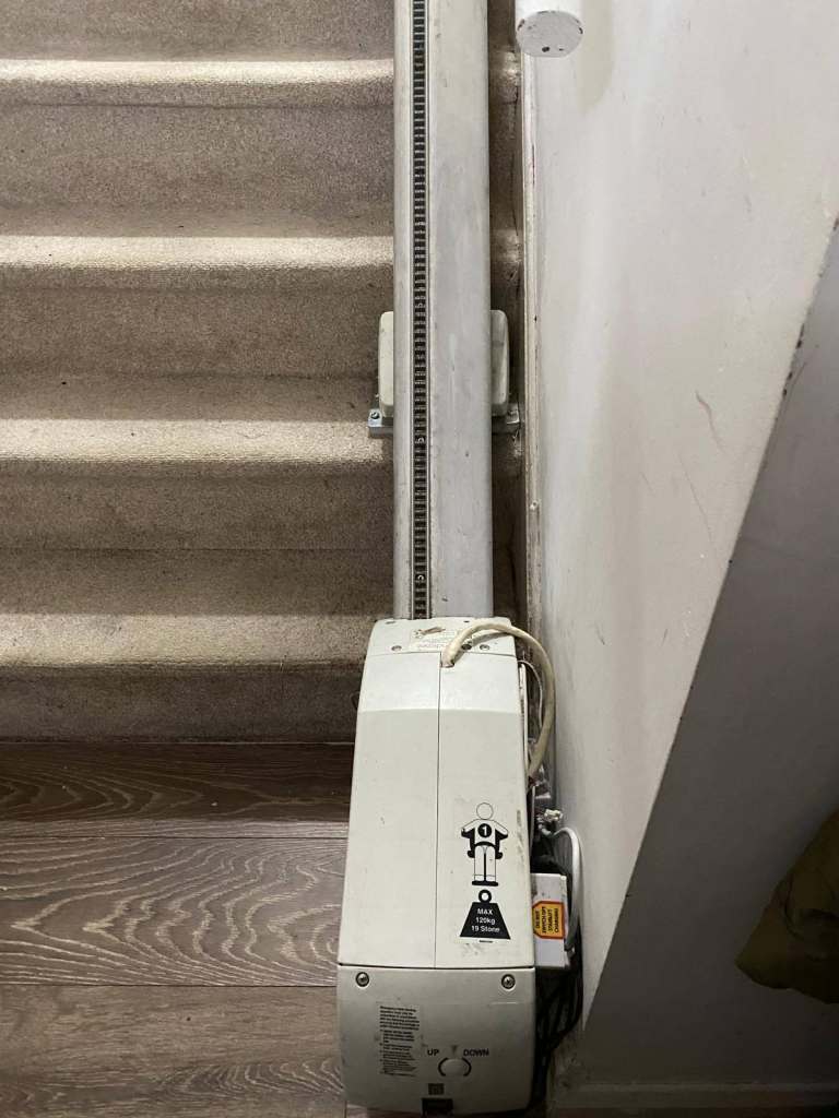 Stairlift in Good Working Condition – Cream/Grey