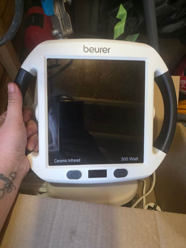 Beurer IL 50 Infrared Heat Lamp 300W – As Good As New