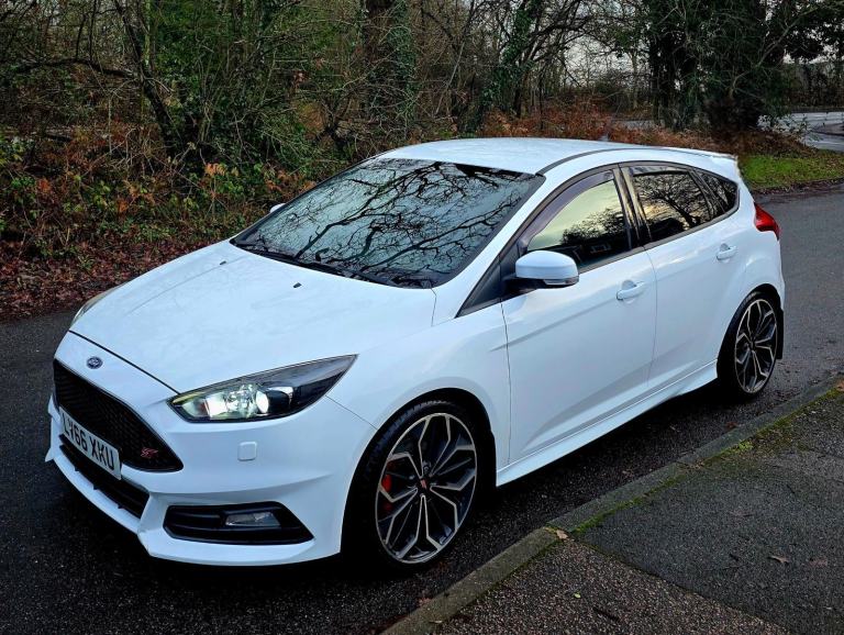 2016 Ford Focus 2.0T EcoBoost ST-3 5dr HATCHBACK Petrol Manual