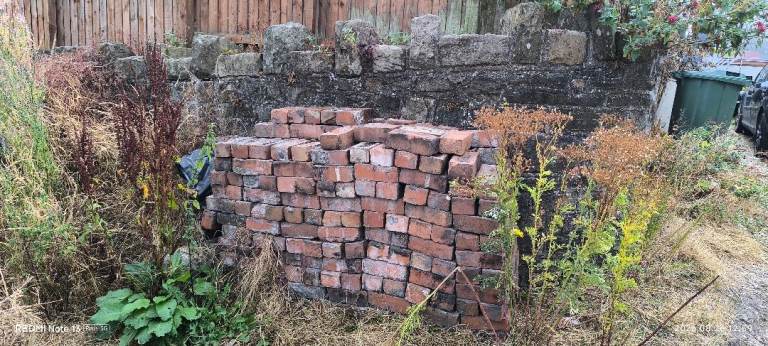 Reclaimed Red Bricks - Good Condition for Garden or Building Projects