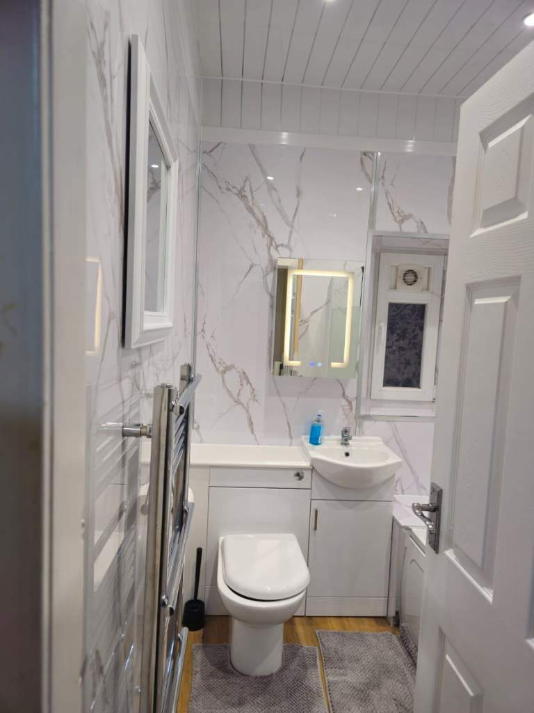 2 bedroom flat on George Street, Aberdeen, AB25 (recently renovated) 