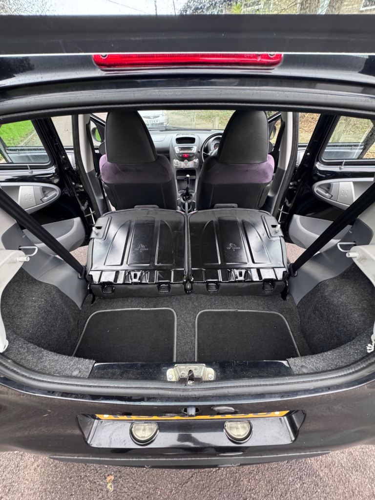 Toyota, AYGO, Hatchback, 2009, Manual, 998 (cc), 5 doors