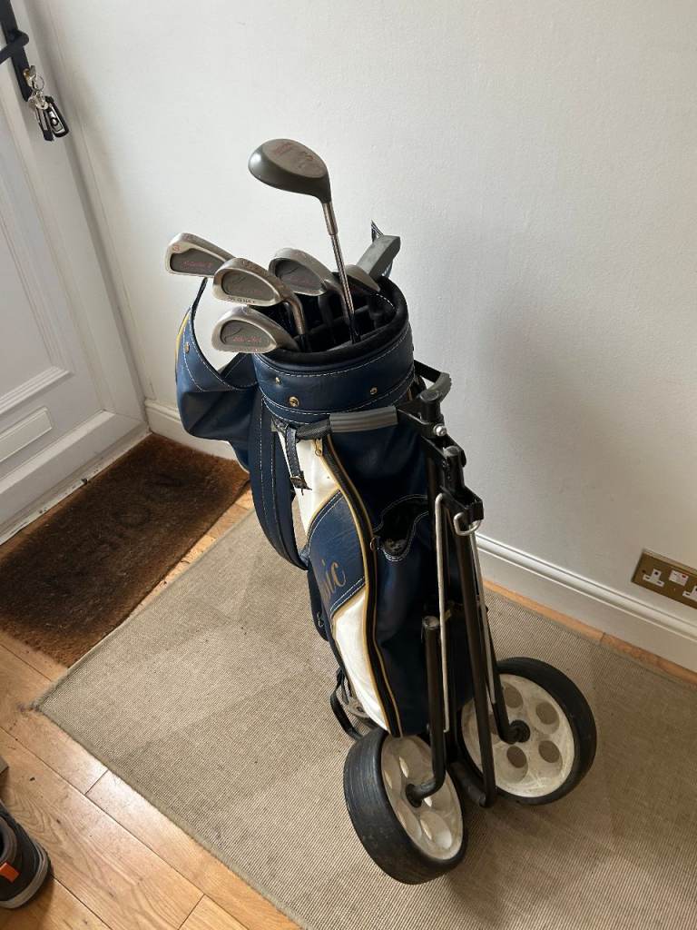 Set of Right Handed Select Model - Pro design Golf Clubs