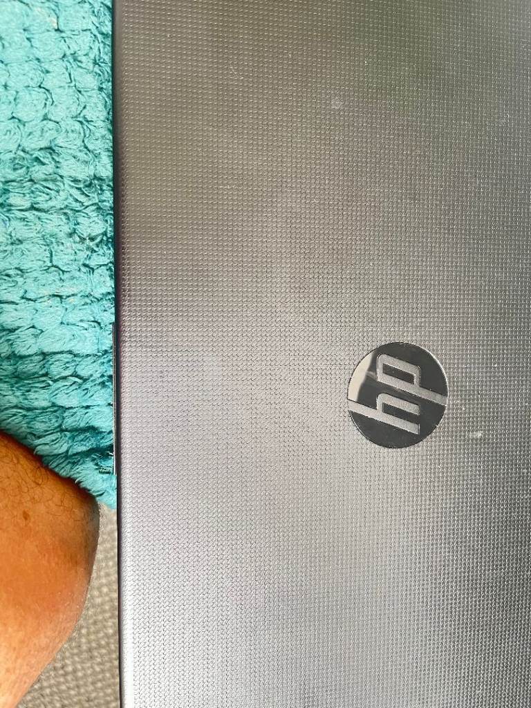HP Laptop – Black, excellent condition 4 months HP warranty, 	
