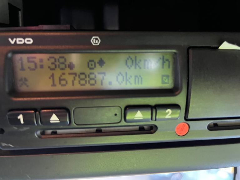 Mercedes-Benz Arocs 8x4 tipper grab only 167000 km