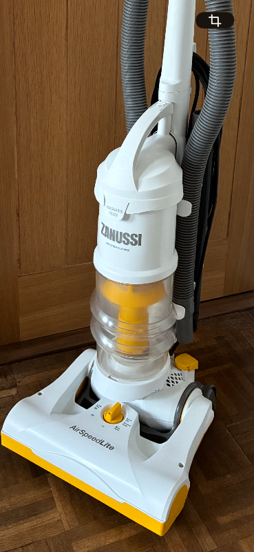 Zanussi upright vacuum cleaner
