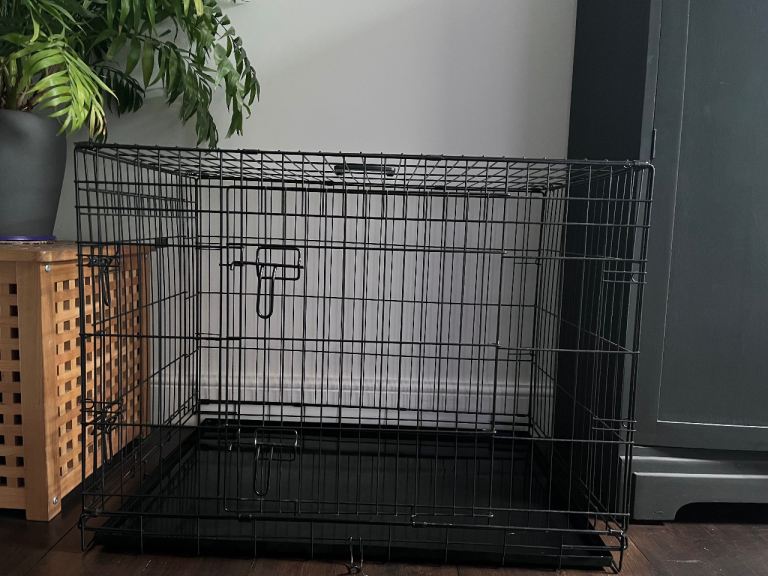 Dog Crate/Cage with divider 