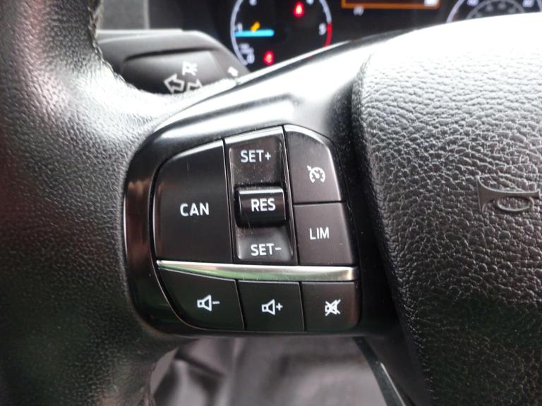 2021 Ford Transit Custom 2.0 320 EcoBlue Trend Kombi L2 H1 Euro 6 (s/s) 5dr MPV Diesel Manual